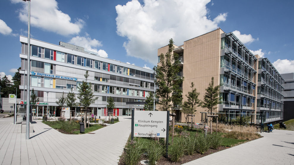 Außenaufnahme Klinikum Kempten.