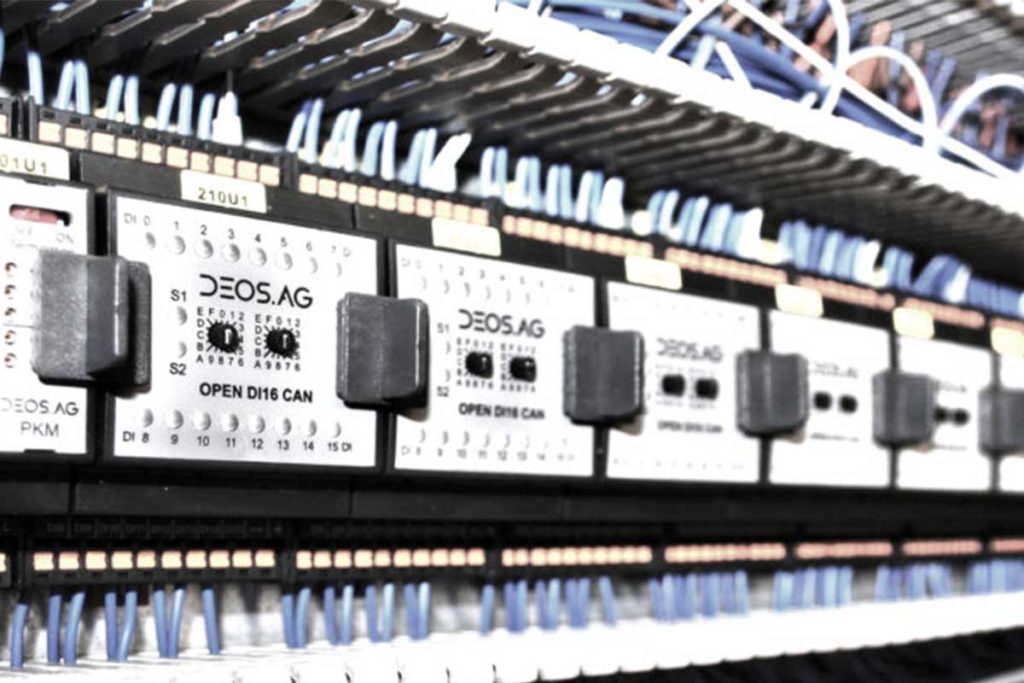 Measurement, control and automation technology. A look inside the switch box.